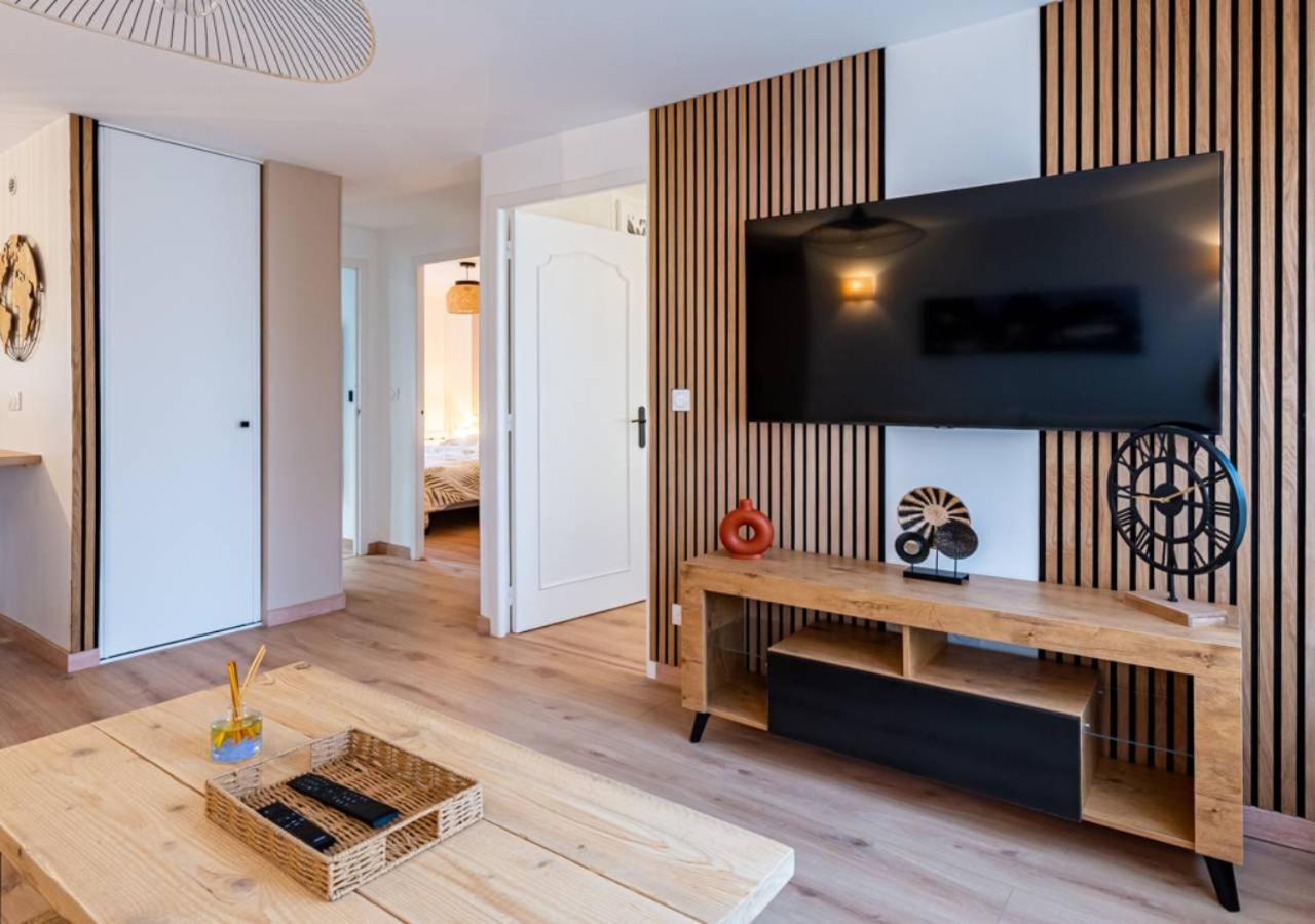 Ferienwohnung Le Carrousel Avec Parking Prive Dijon Exterior foto