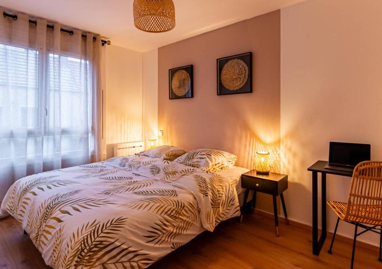 Ferienwohnung Le Carrousel Avec Parking Prive Dijon Exterior foto